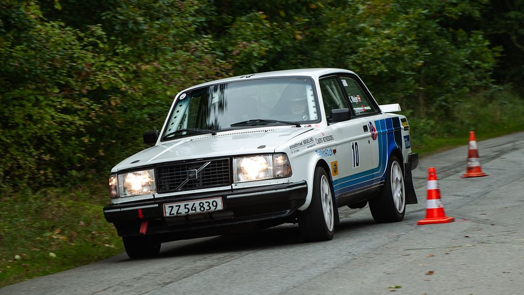Kurt Mejer slutter sidste afdeling af historisk Hillclimb på 2. pladsen, og vinder dermed bronzemedaljer i Danmarksmesterskabet i Hillclimb 2023
(Foto: rallypics.dk – Viggo Johansen)